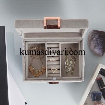 gray jewelry box 2