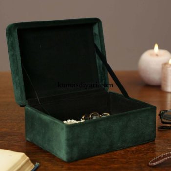 green jewelry box 2