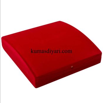 red necklace box